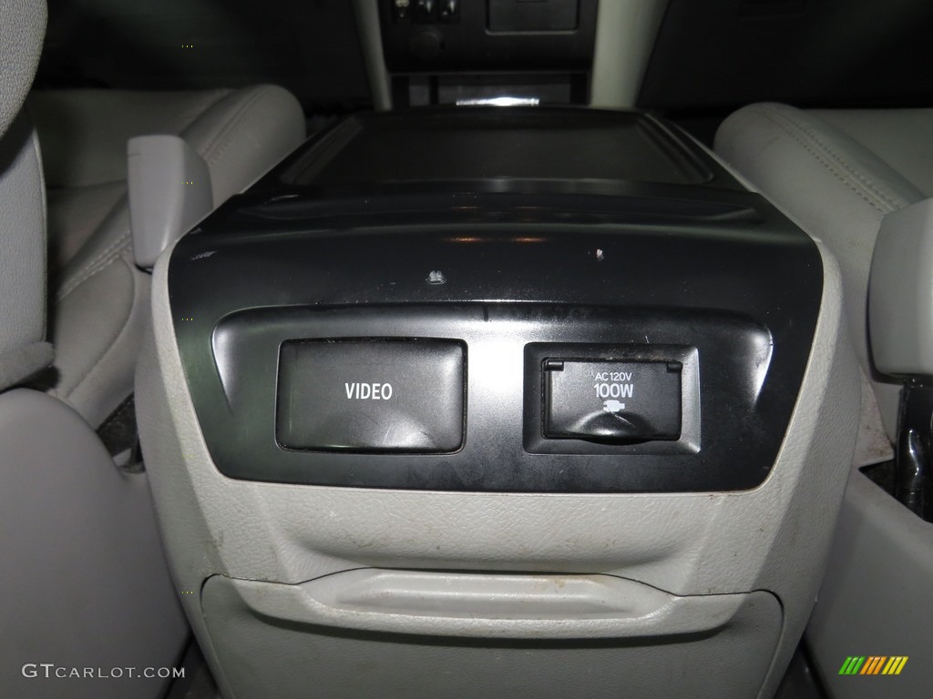 2015 Sienna XLE - Attitude Black / Ash photo #15