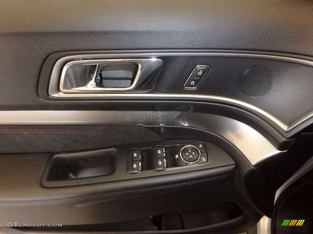 2019 Explorer XLT 4WD - Ingot Silver / Medium Black/Miko Inserts photo #10