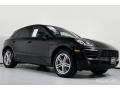 Black - Macan  Photo No. 1