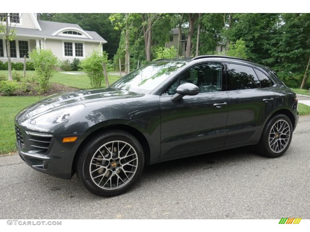 2018 Macan Sport Edition - Volcano Grey Metallic / Black photo #1