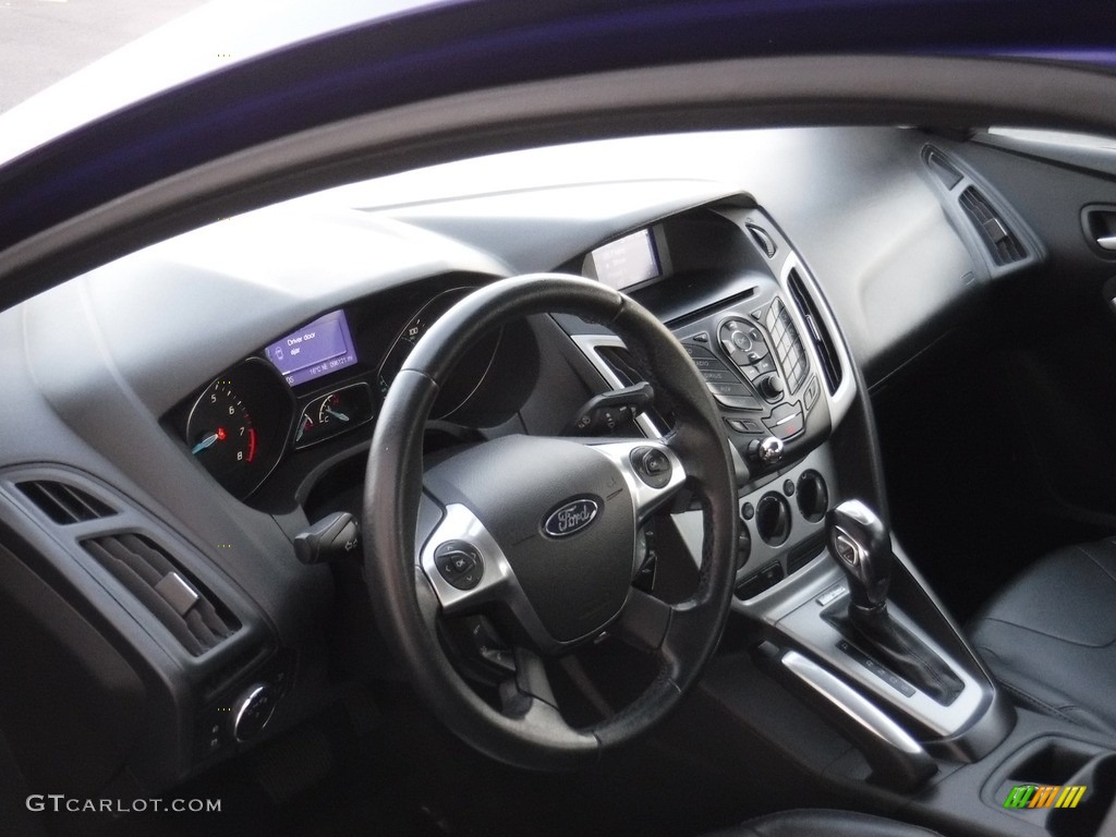 2013 Focus SE Sedan - Blue Candy / Charcoal Black photo #11