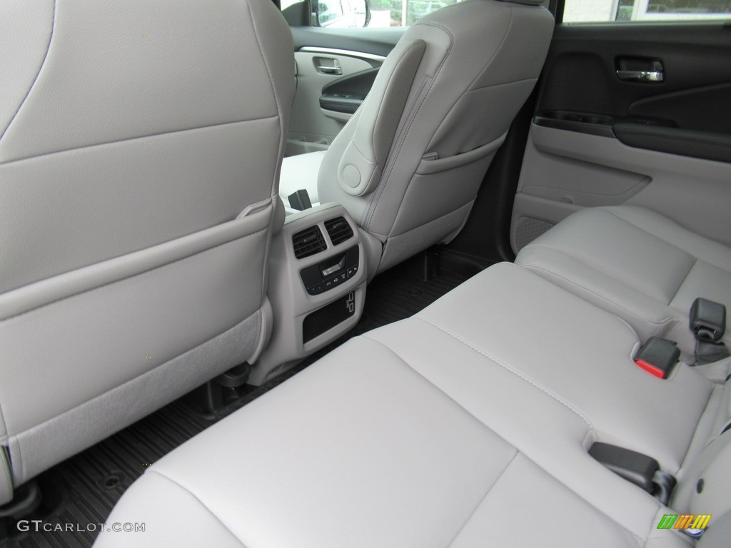 2019 Pilot EX-L AWD - Lunar Silver Metallic / Gray photo #10