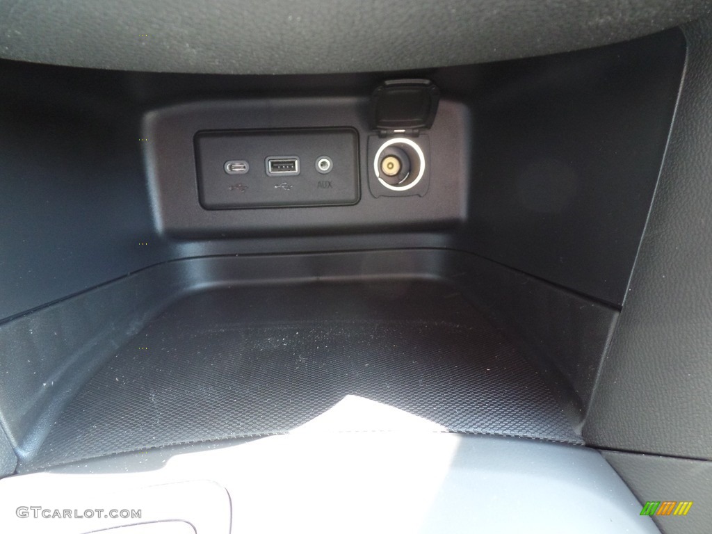 2019 Equinox LT AWD - Summit White / Jet Black photo #28