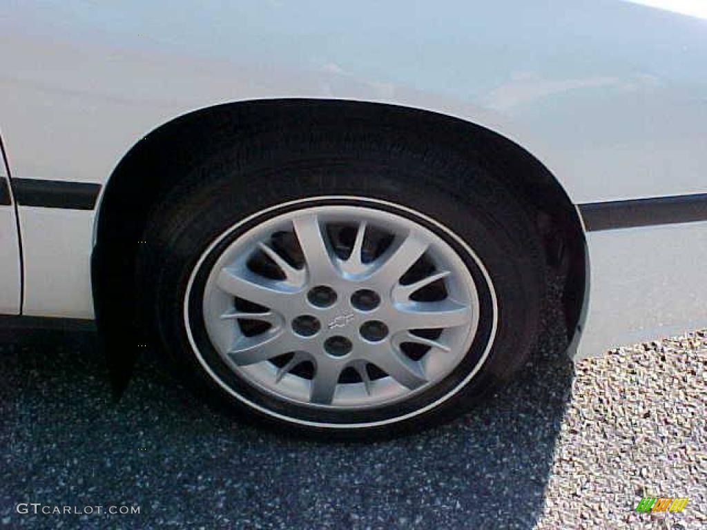 2002 Impala  - White / Medium Gray photo #4