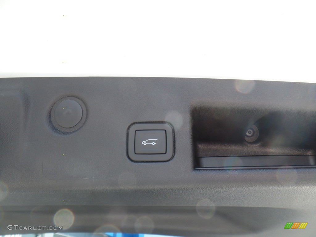 2019 Equinox LT AWD - Summit White / Jet Black photo #33