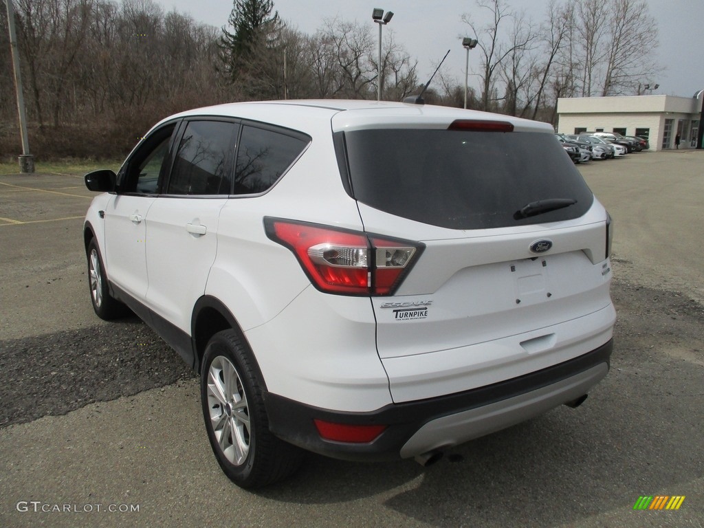 2017 Escape SE 4WD - Oxford White / Medium Light Stone photo #3