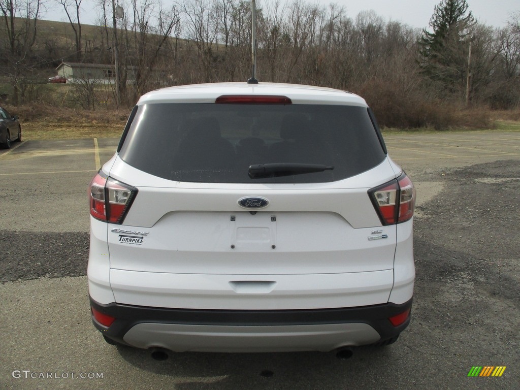 2017 Escape SE 4WD - Oxford White / Medium Light Stone photo #4