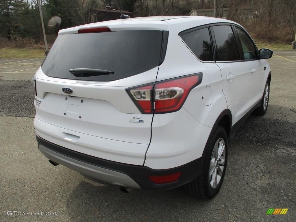 2017 Escape SE 4WD - Oxford White / Medium Light Stone photo #5
