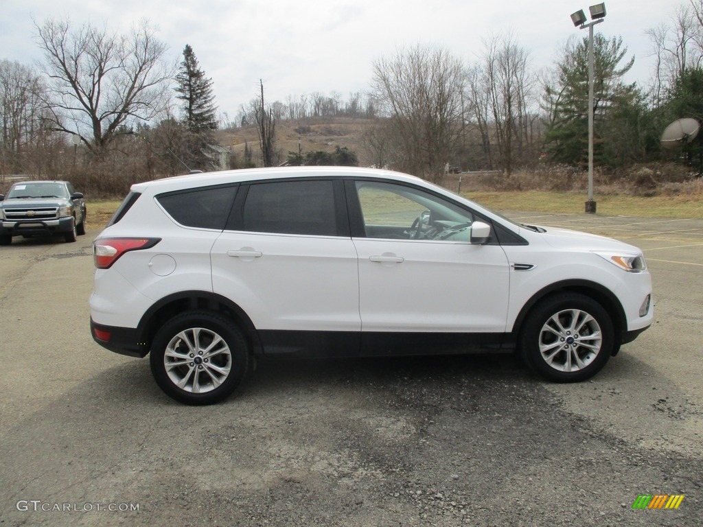 2017 Escape SE 4WD - Oxford White / Medium Light Stone photo #6