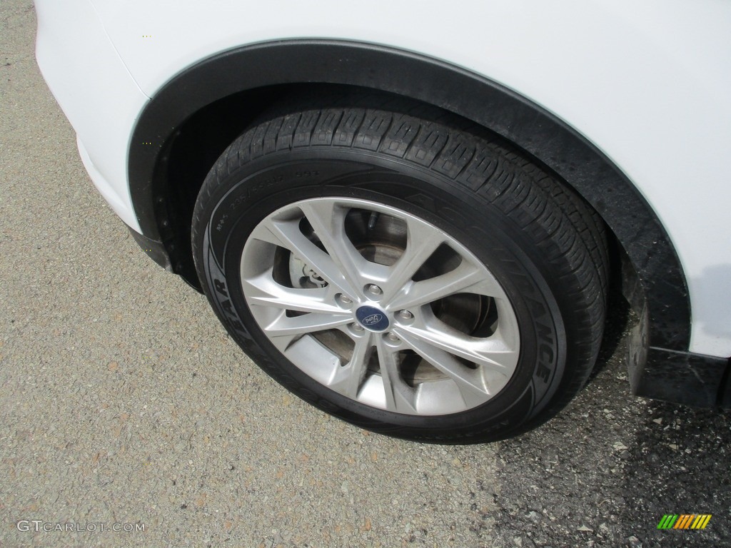 2017 Escape SE 4WD - Oxford White / Medium Light Stone photo #14