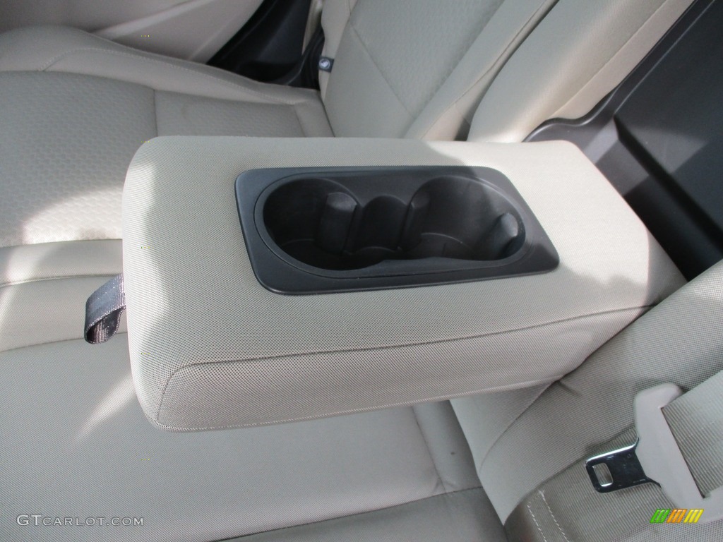 2017 Escape SE 4WD - Oxford White / Medium Light Stone photo #22