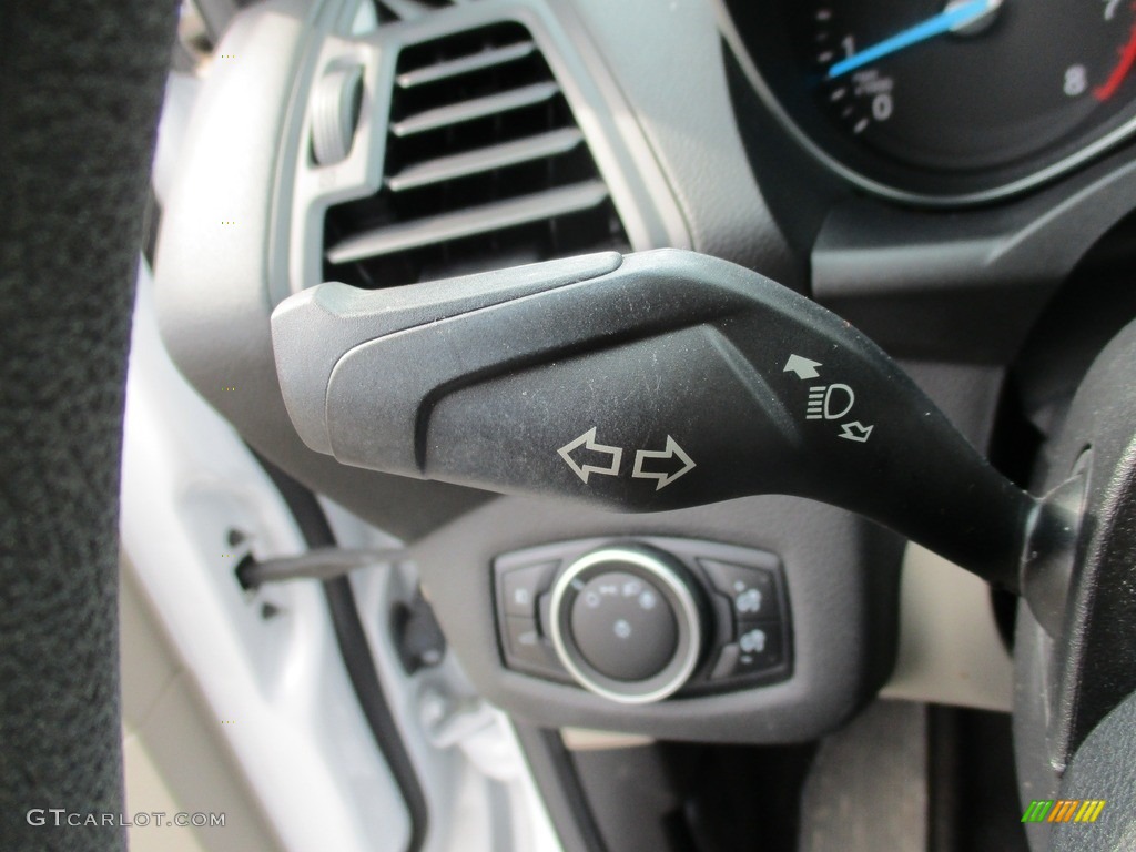 2017 Escape SE 4WD - Oxford White / Medium Light Stone photo #36