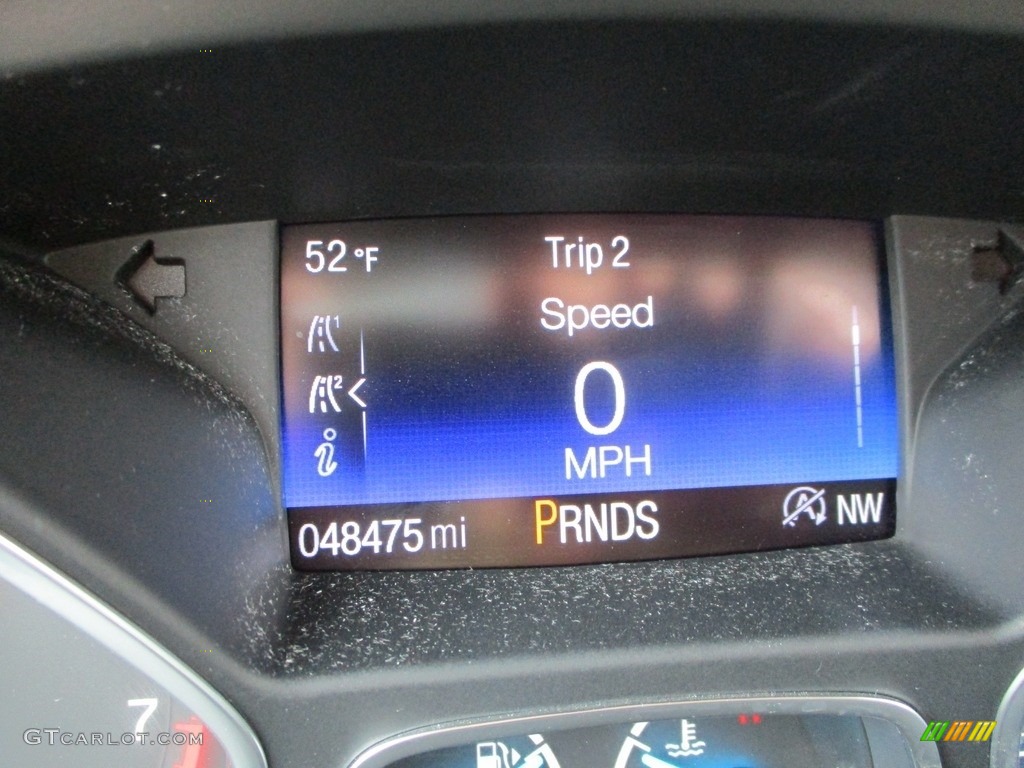 2017 Escape SE 4WD - Oxford White / Medium Light Stone photo #40