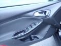 Shadow Black - Focus Titanium Hatch Photo No. 18