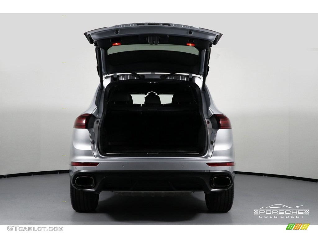 2016 Cayenne  - Rhodium Silver Metallic / Black photo #7
