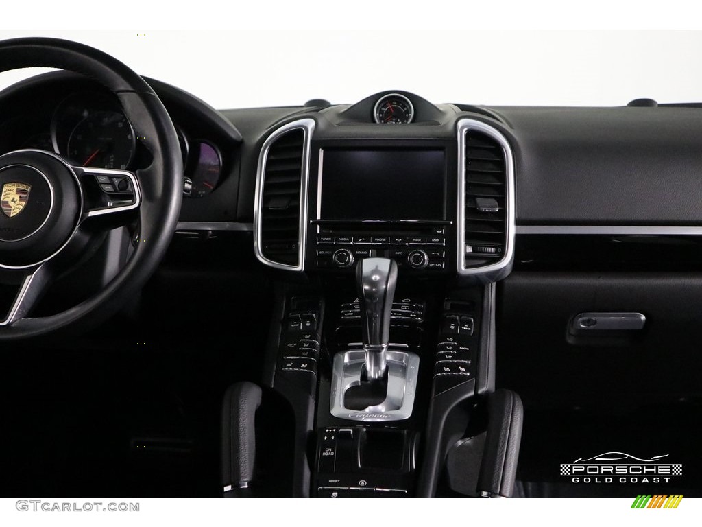 2016 Cayenne  - Rhodium Silver Metallic / Black photo #16
