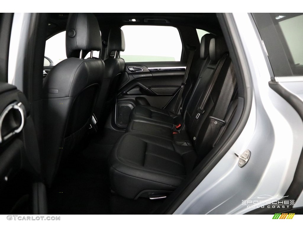 2016 Cayenne  - Rhodium Silver Metallic / Black photo #24