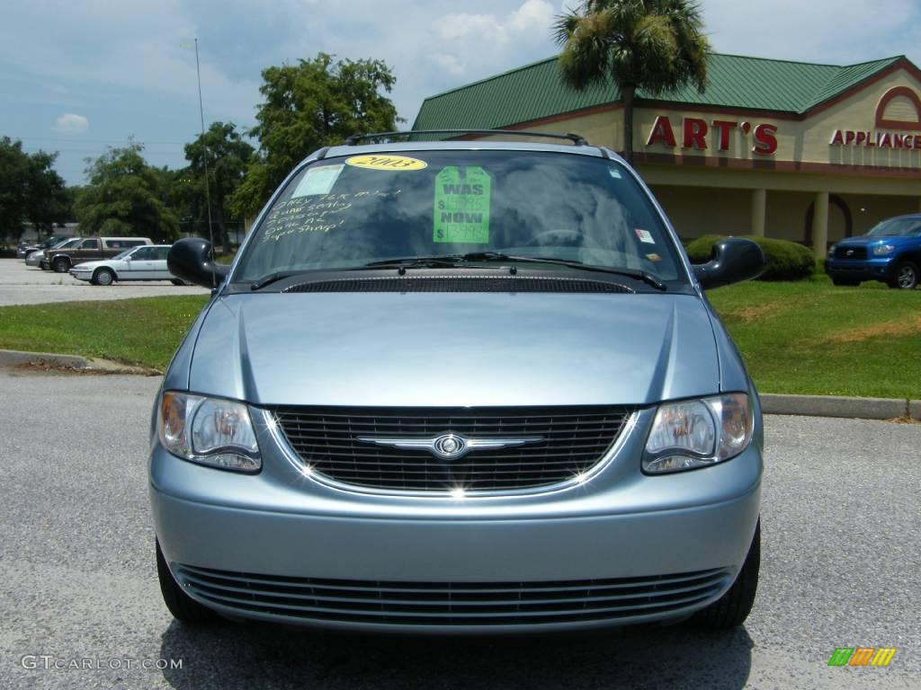 2003 Town & Country LX - Butane Blue Pearl / Gray photo #8