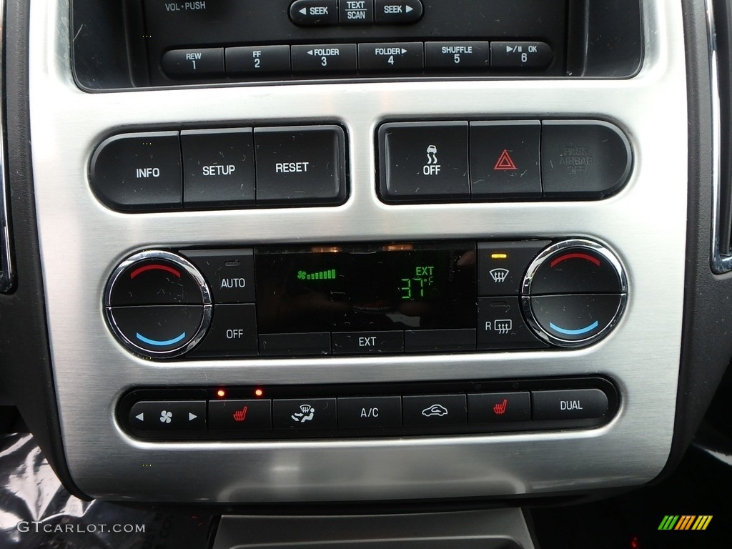 2010 Edge Limited AWD - Tuxedo Black Metallic / Charcoal Black photo #26