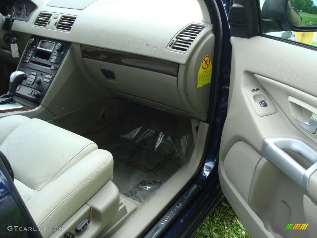 2004 XC90 2.5T - Nautic Blue Metallic / Taupe photo #17