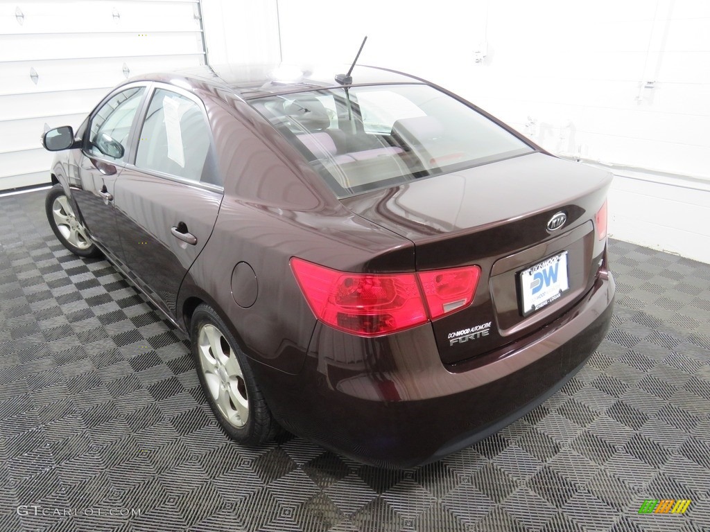 2010 Forte EX - Spicy Red / Coffee photo #12
