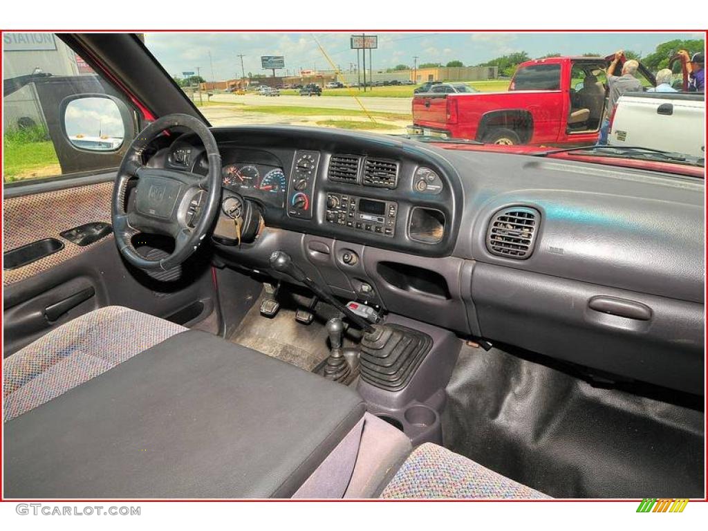 1997 Ram 2500 Laramie Regular Cab 4x4 - Flame Red / Gray photo #17