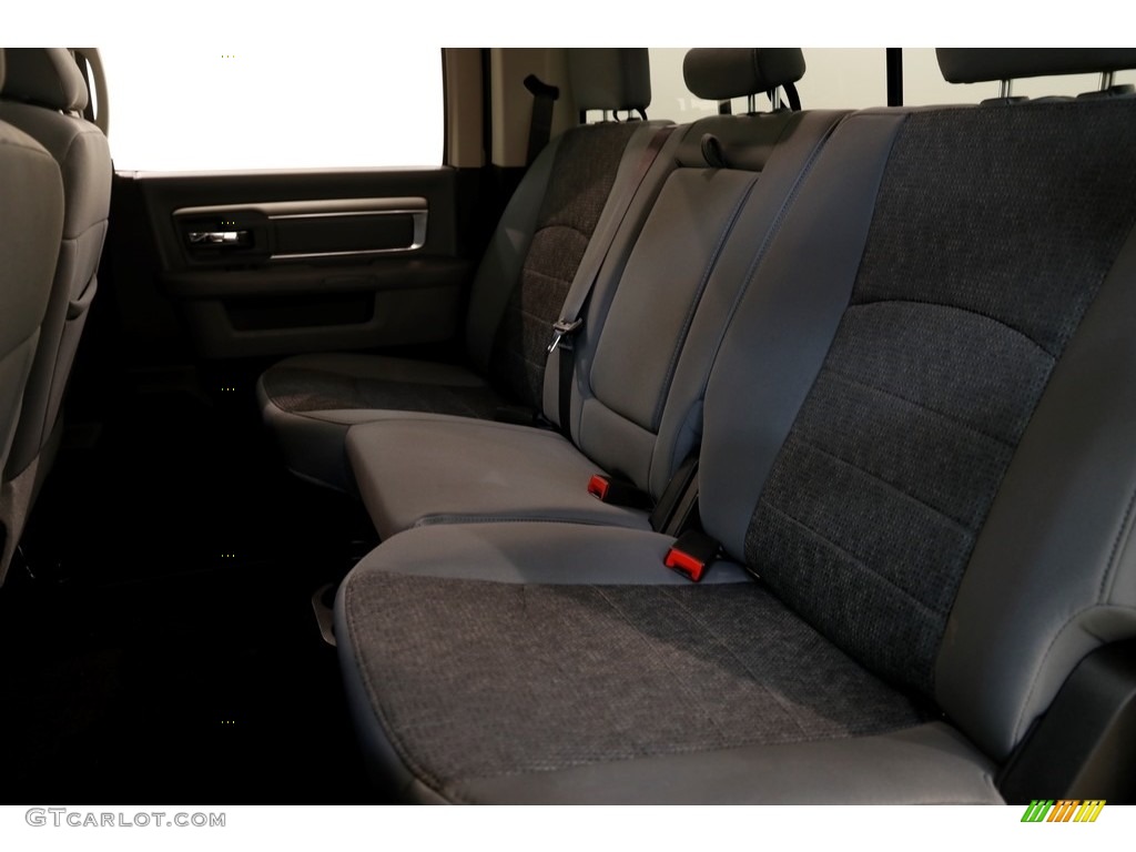 2019 1500 Classic Big Horn Crew Cab 4x4 - Brilliant Black Crystal Pearl / Black/Diesel Gray photo #17