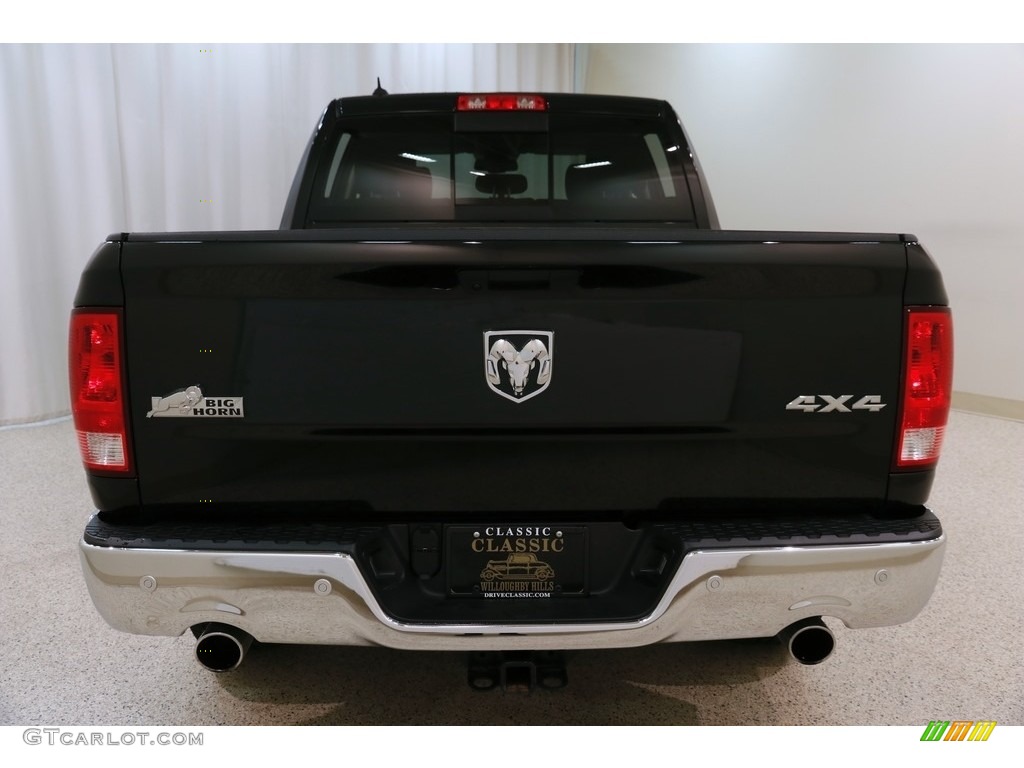 2019 1500 Classic Big Horn Crew Cab 4x4 - Brilliant Black Crystal Pearl / Black/Diesel Gray photo #18
