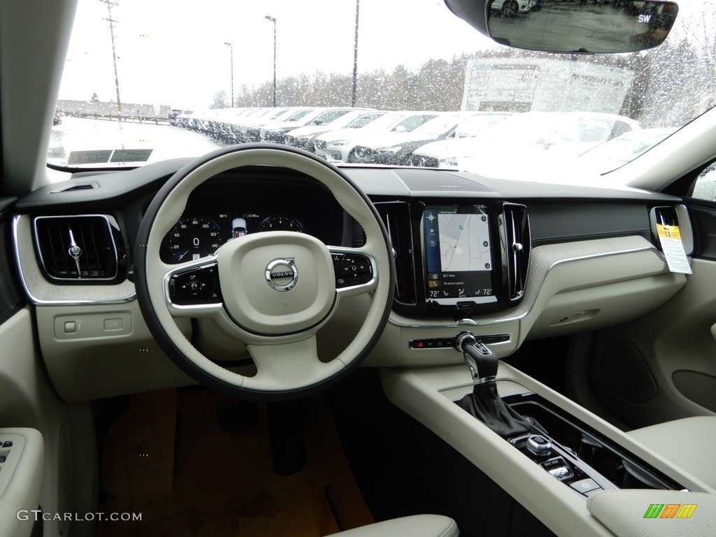 Blonde Interior 2019 Volvo XC60 T5 AWD Inscription Photo #132514785