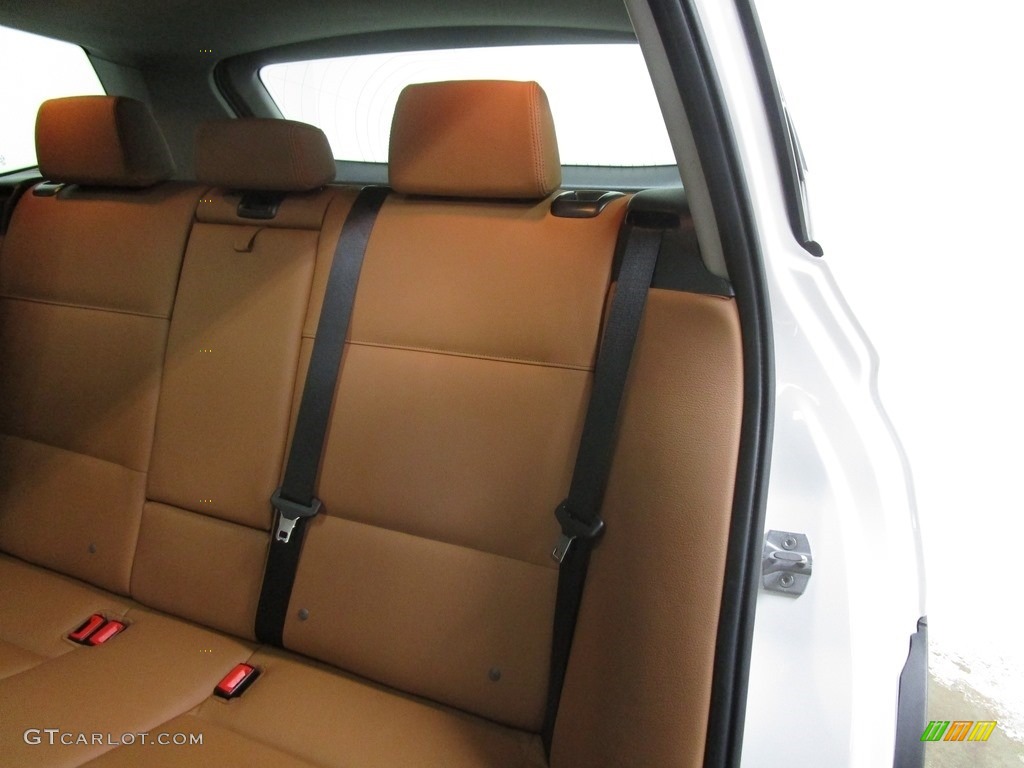 2016 X3 xDrive28i - Mineral White Metallic / Saddle Brown photo #10
