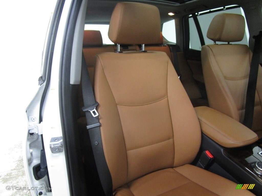 2016 X3 xDrive28i - Mineral White Metallic / Saddle Brown photo #13