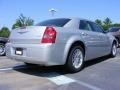 2009 Bright Silver Metallic Chrysler 300   photo #3