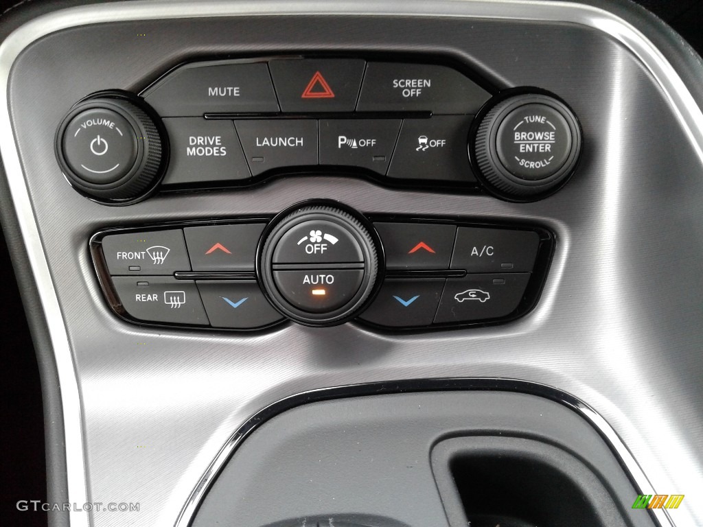 2019 Dodge Challenger R/T Scat Pack Widebody Controls Photos