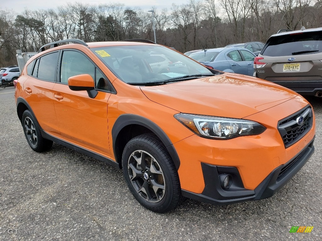 2018 Crosstrek 2.0i Premium - Sunshine Orange / Gray photo #1