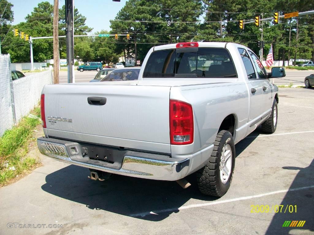 2004 Ram 1500 SLT Quad Cab - Bright Silver Metallic / Dark Slate Gray photo #4