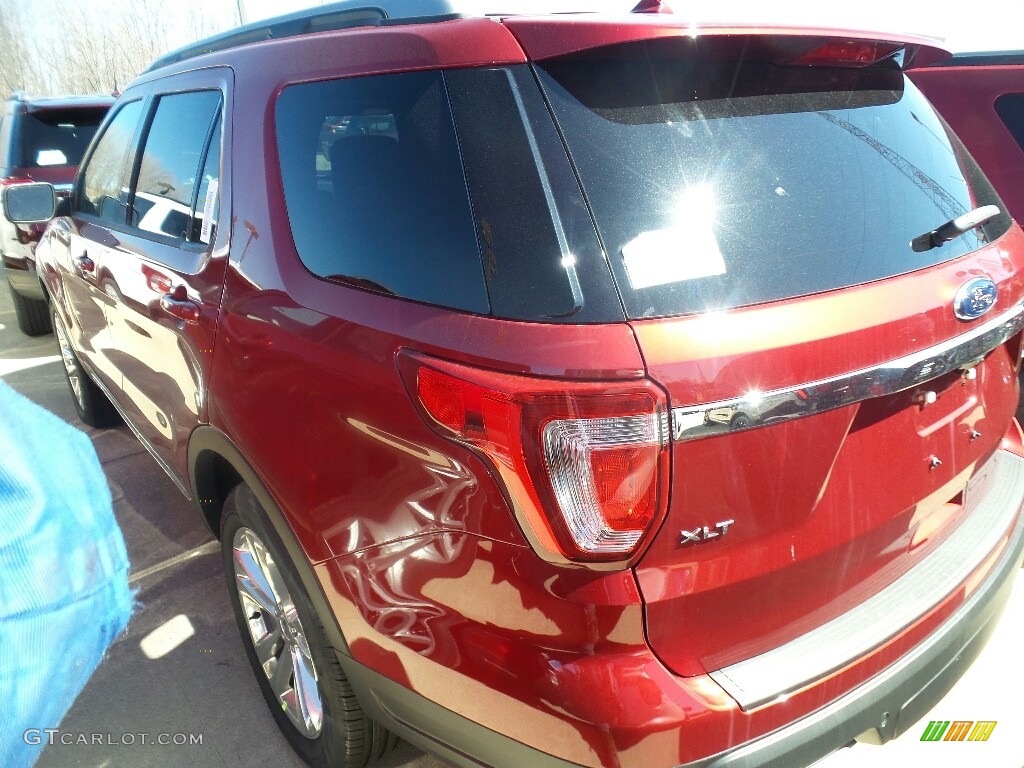 2019 Explorer XLT 4WD - Ruby Red / Medium Black photo #2