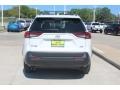 Super White - RAV4 XLE Photo No. 7