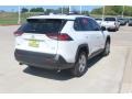 Super White - RAV4 XLE Photo No. 8