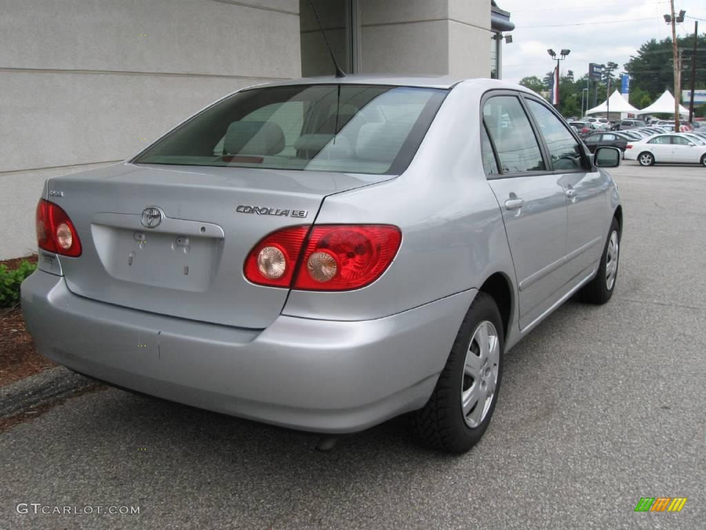 2005 Corolla LE - Silver Streak Mica / Gray photo #3