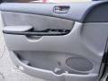 2004 Silver Shadow Pearl Toyota Sienna LE  photo #24