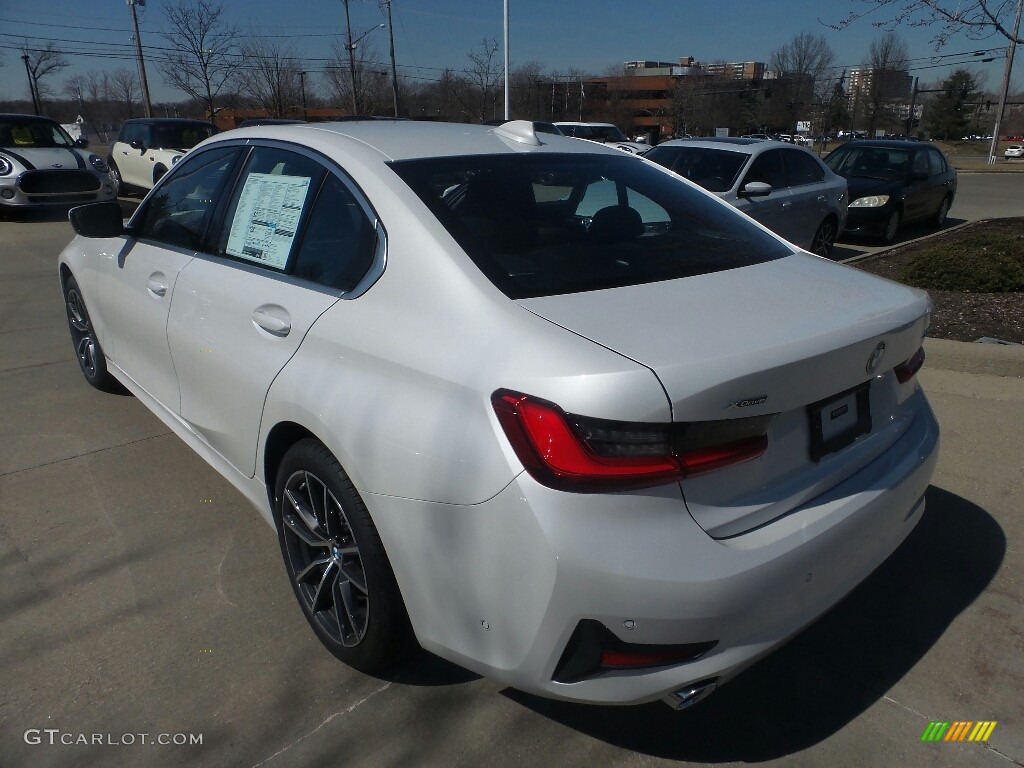 2019 3 Series 330i xDrive Sedan - Mineral White Metallic / Black photo #5