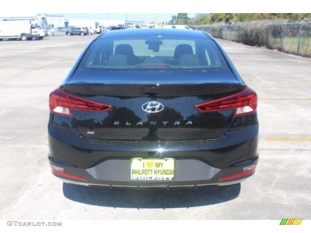 2019 Elantra SE - Phantom Black / Black photo #7