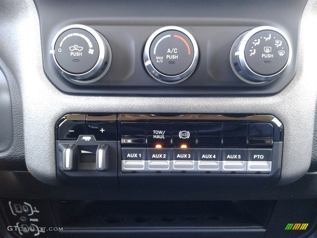 2019 Ram 4500 Tradesman Regular Cab 4x4 Chassis Controls Photos