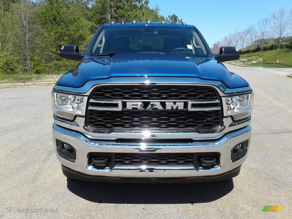 2019 3500 Tradesman Crew Cab 4x4 Chassis - Blue Streak Pearl / Black/Diesel Gray photo #3