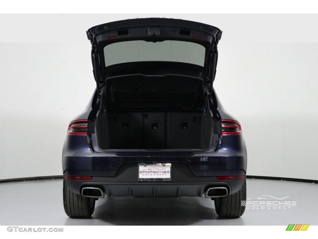 2018 Macan  - Night Blue Metallic / Black photo #7