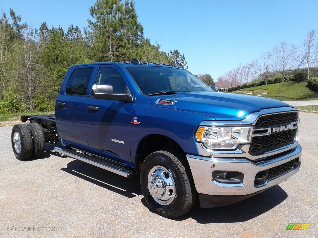 2019 3500 Tradesman Crew Cab 4x4 Chassis - Blue Streak Pearl / Black/Diesel Gray photo #4