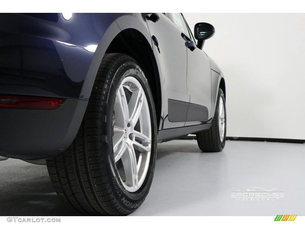 2018 Macan  - Night Blue Metallic / Black photo #10