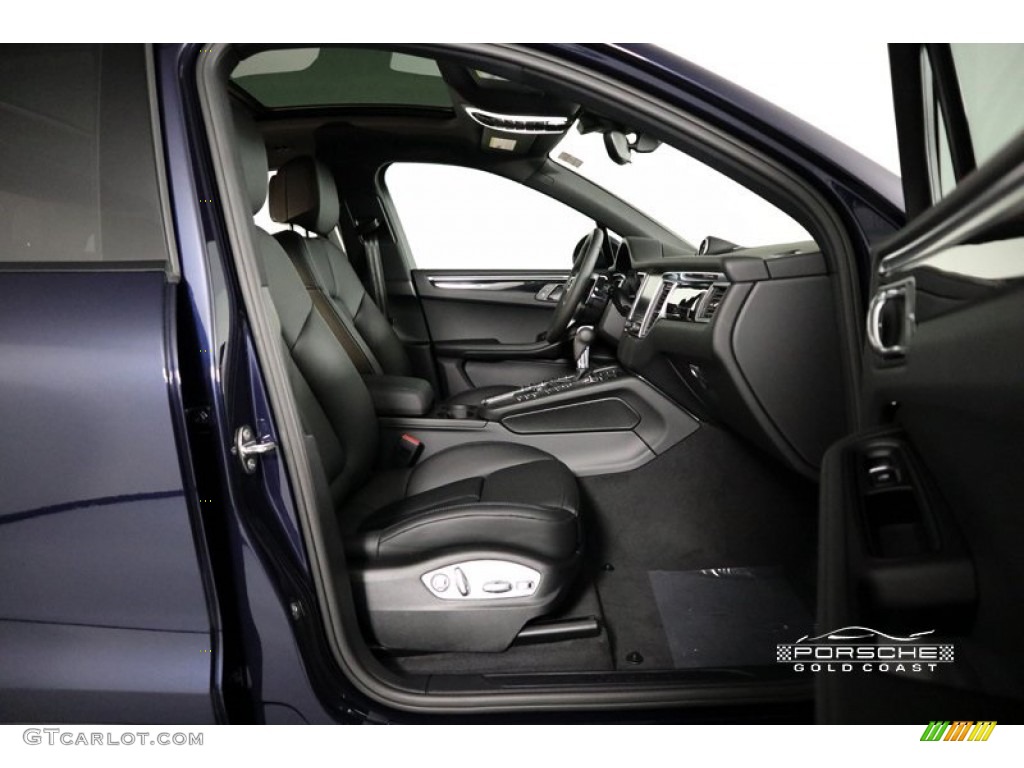 2018 Macan  - Night Blue Metallic / Black photo #23