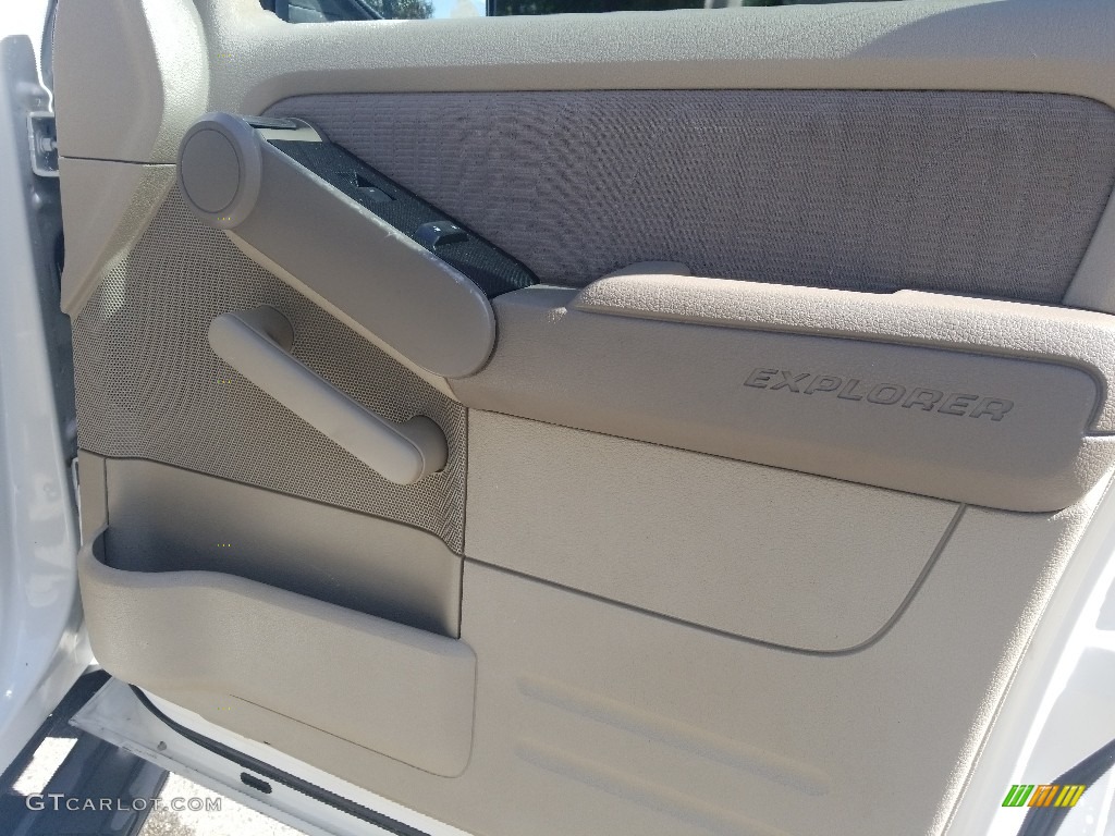 2007 Explorer Sport Trac XLT 4x4 - Oxford White / Light Stone photo #20