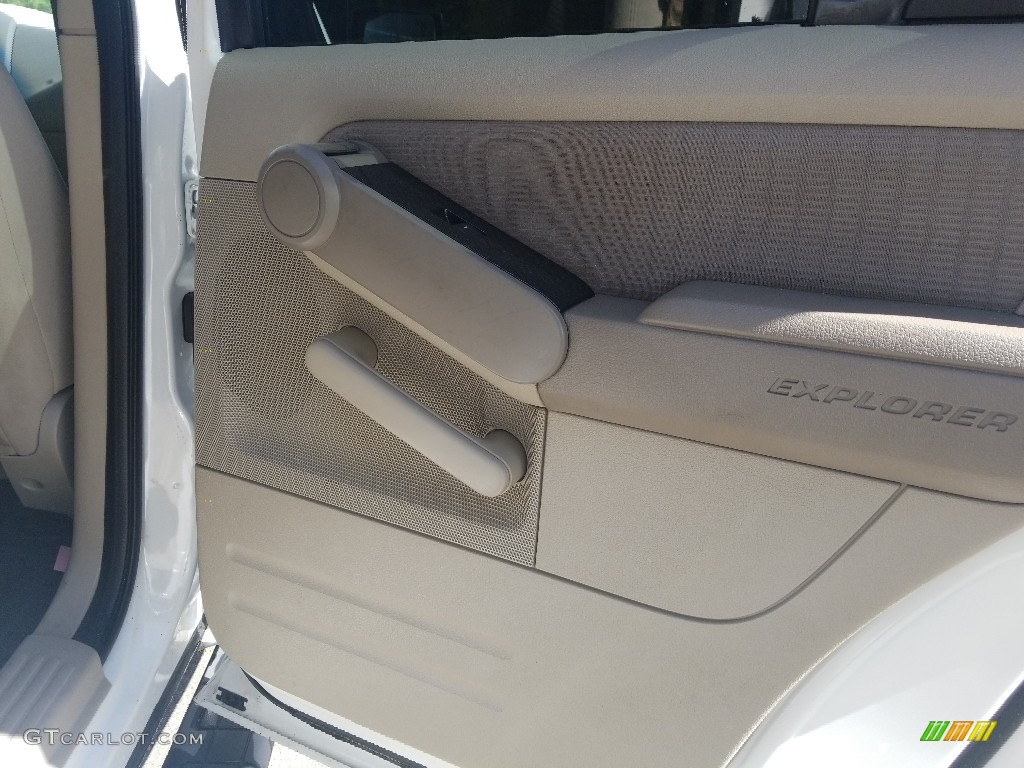 2007 Explorer Sport Trac XLT 4x4 - Oxford White / Light Stone photo #23
